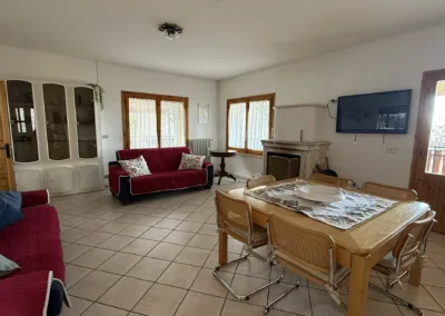 Casa vacanze Rocca di Cambio Sala da Pranzo 1